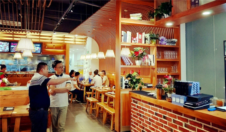 如何選擇專業(yè)靠譜的餐飲品牌策劃公司